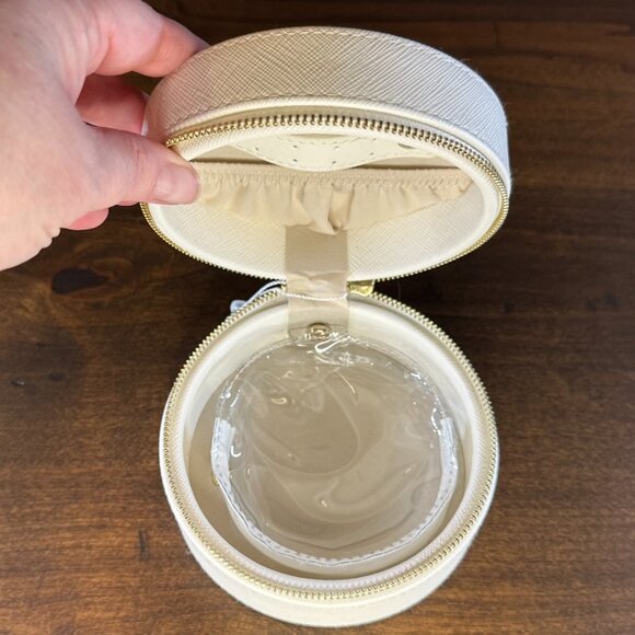 Mud Pie "good as gold' Round Jewelry Travel Box - NWT - Picture 3 of 5